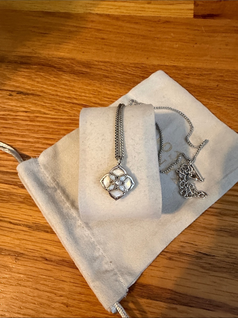 Kendra Scott Silver Mother-of-Pearl Clover Pendant Necklace